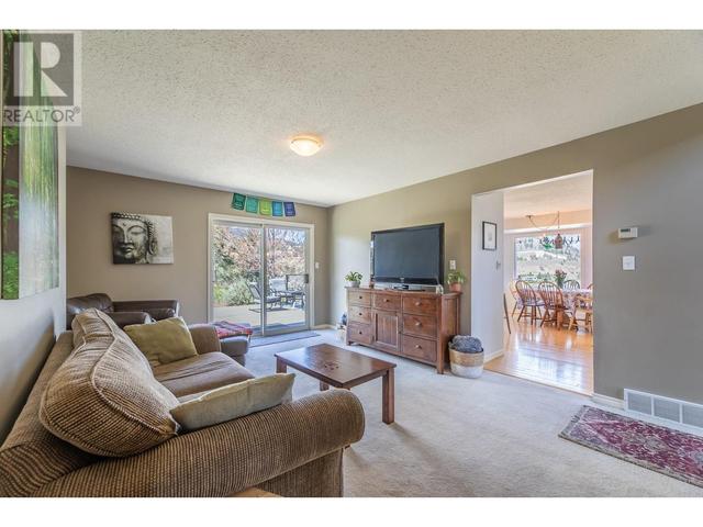 125 Sumac Ridge Drive, House detached with 4 bedrooms, 3 bathrooms and 2 parking in Summerland BC | Image 15