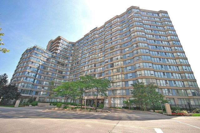 806 - 250 Webb Dr, Condo with 2 bedrooms, 2 bathrooms and 1 parking in Mississauga ON | Image 1