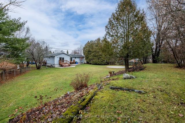 659 Aylmer Cres, House detached with 4 bedrooms, 3 bathrooms and 4 parking in Kingston ON | Image 39