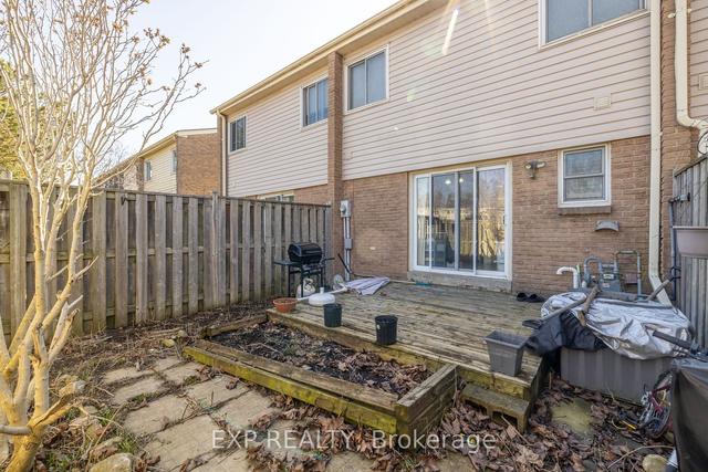54 - 700 Osgoode Dr, Townhouse with 3 bedrooms, 2 bathrooms and 2 parking in London ON | Image 15