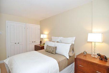 2810 - 40 Homewood Ave, Condo with 1 bedrooms, 1 bathrooms and 1 parking in Toronto ON | Image 5