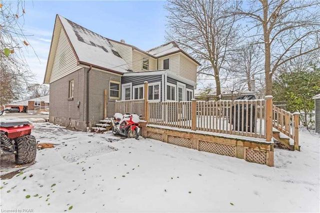 936 Philip St, House detached with 4 bedrooms, 2 bathrooms and 4 parking in Peterborough ON | Image 33