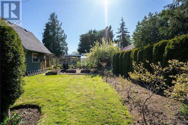 2834 Inlet Ave, House detached with 4 bedrooms, 1 bathrooms and 2 parking in Saanich BC | Image 24