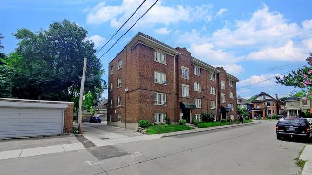 15 - 2 Vineland Ave S, Condo with 2 bedrooms, 1 bathrooms and 1 parking in Hamilton ON | Image 21