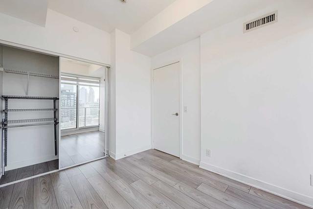 1312 - 120 Parliament St, Condo with 2 bedrooms, 1 bathrooms and 0 parking in Toronto ON | Image 6