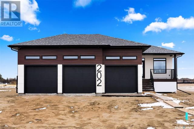 202 Fairway Road, House detached with 5 bedrooms, 3 bathrooms and null parking in Edenwold No. 158 SK | Image 2