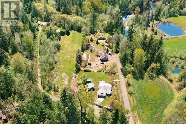 3253 Godin Rd, House detached with 3 bedrooms, 2 bathrooms and 4 parking in Comox Valley C (Puntledge   Black Creek) BC | Image 47