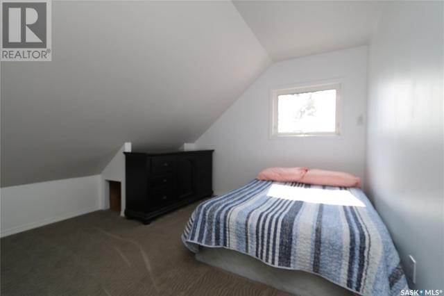 305 Main Street N, House detached with 4 bedrooms, 2 bathrooms and null parking in Rhein SK | Image 21