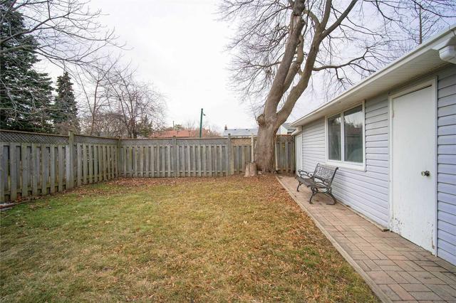 1263 St. James Ave, House detached with 3 bedrooms, 2 bathrooms and 15 parking in Mississauga ON | Image 33