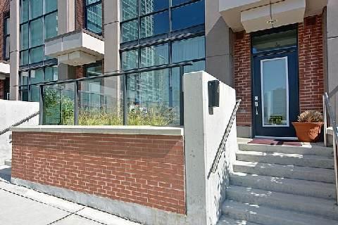 05 - 5 Town Centre Crt, Townhouse with 2 bedrooms, 2 bathrooms and 1 parking in Toronto ON | Image 2