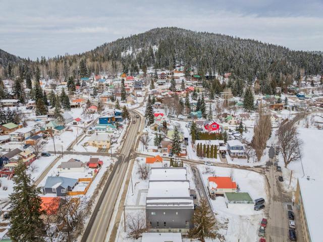 4 - 2452 Washington Street, House attached with 3 bedrooms, 3 bathrooms and null parking in Rossland BC | Image 57