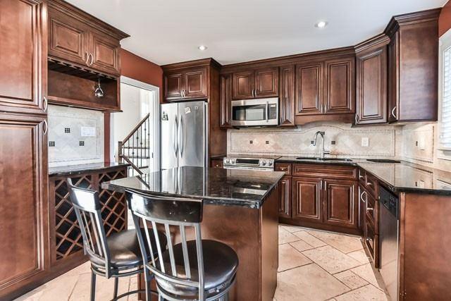 624 Weynway Crt, House detached with 3 bedrooms, 2 bathrooms and 2 parking in Oakville ON | Image 7