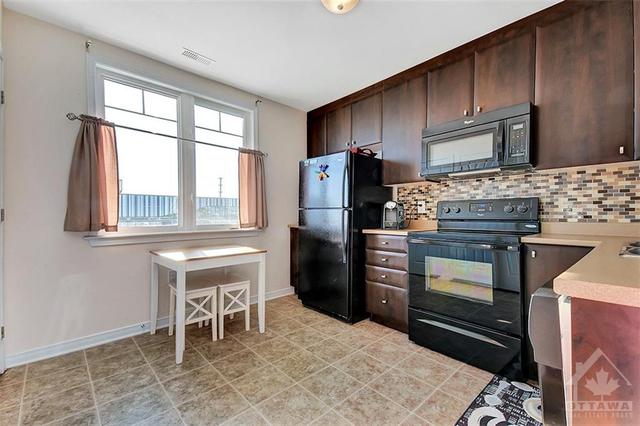 258 Shanly Private, Townhouse with 2 bedrooms, 2 bathrooms and 1 parking in Ottawa ON | Image 11