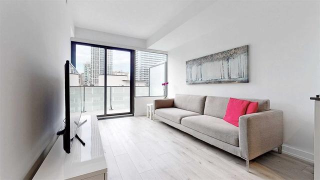 0705 - 161 Roehampton Ave, Condo with 1 bedrooms, 1 bathrooms and 0 parking in Toronto ON | Image 32
