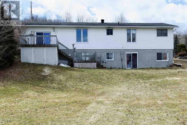 495 Lakeshore Rd, House detached with 4 bedrooms, 2 bathrooms and null parking in Temiskaming Shores ON | Image 11