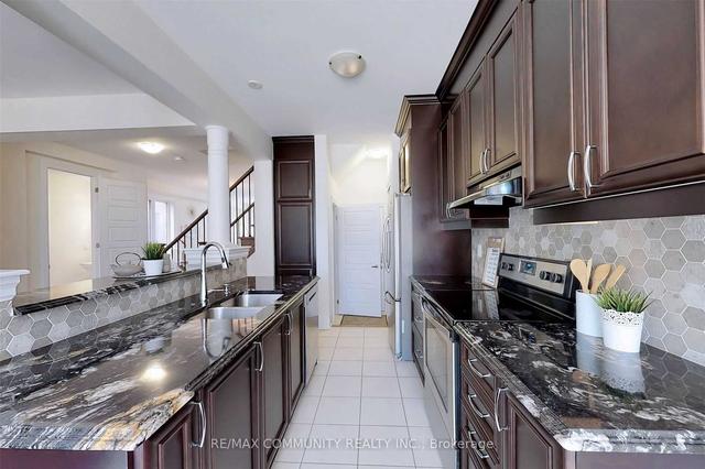 190 Westfield Dr, House detached with 4 bedrooms, 3 bathrooms and 3 parking in Whitby ON | Image 7