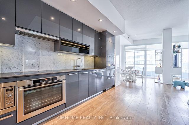 3208 - 117 Mcmahon Dr, Condo with 2 bedrooms, 2 bathrooms and 1 parking in Toronto ON | Image 38