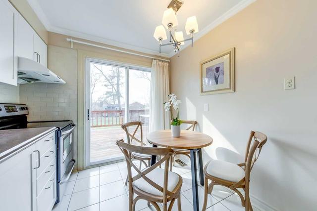 1428 Freeport Dr, House semidetached with 3 bedrooms, 2 bathrooms and 4 parking in Mississauga ON | Image 6