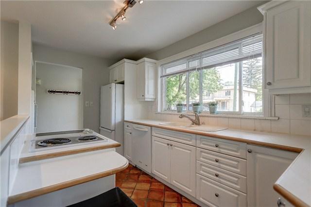 108 Brooklawn Ave, House detached with 2 bedrooms, 2 bathrooms and 2 parking in Toronto ON | Image 7