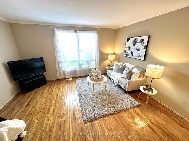 108 - 1133 Ritson Rd N, Townhouse with 3 bedrooms, 2 bathrooms and 2 parking in Oshawa ON | Image 8
