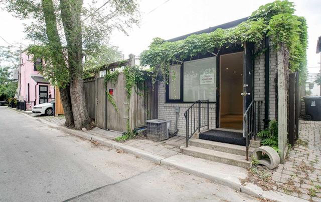 21 Belmont St, House semidetached with 3 bedrooms, 2 bathrooms and null parking in Toronto ON | Image 10