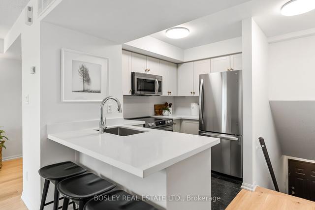 th 604 - 15 Laidlaw St, Townhouse with 2 bedrooms, 2 bathrooms and 1 parking in Toronto ON | Image 25
