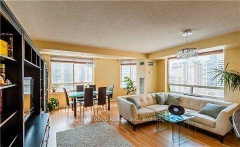 1711 - 633 Bay St, Condo with 1 bedrooms, 2 bathrooms and 0 parking in Toronto ON | Image 3