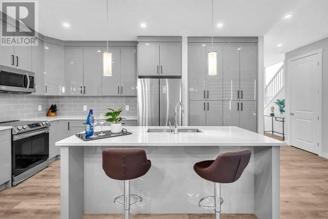 Stunning High Gloss Kitchen Cabinets | Image 19