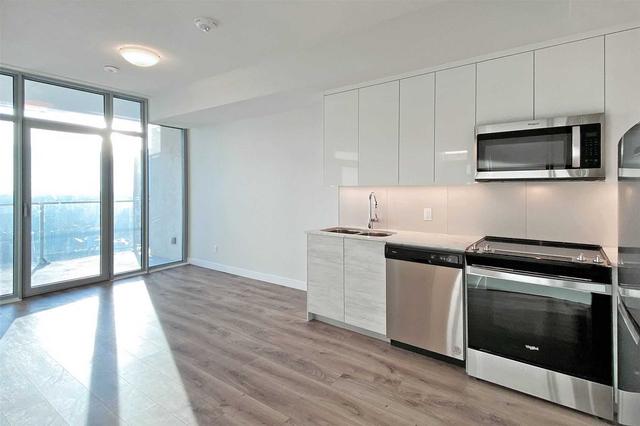 3213 - 60 Frederick St, Condo with 1 bedrooms, 2 bathrooms and 0 parking in Kitchener ON | Image 4