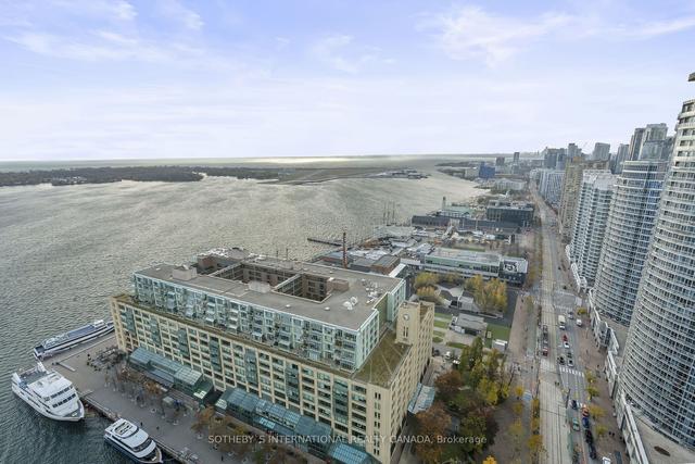 3701 - 77 Harbour Sq, Condo with 3 bedrooms, 3 bathrooms and 1 parking in Toronto ON | Image 19