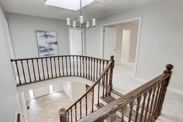1738 Melody Dr, House detached with 4 bedrooms, 3 bathrooms and 6 parking in Mississauga ON | Image 4