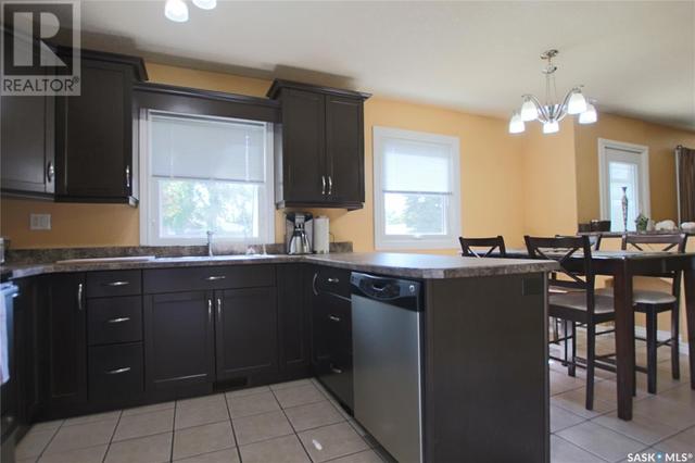 701 4th Avenue, House detached with 2 bedrooms, 2 bathrooms and null parking in Raymore SK | Image 15