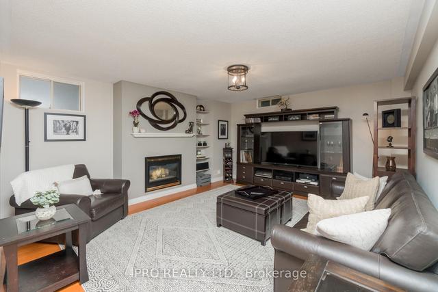 85 Springview Dr, House detached with 2 bedrooms, 2 bathrooms and 3 parking in Brampton ON | Image 7