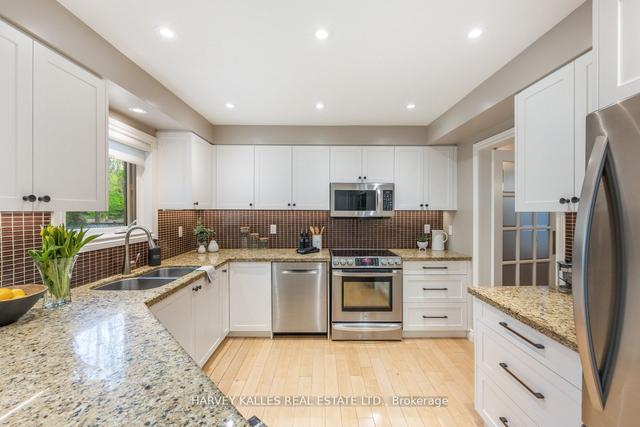 42 Bowring Walk, House detached with 4 bedrooms, 3 bathrooms and 6 parking in Toronto ON | Image 3