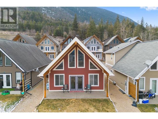 6 - 5211 Trans Canada Highway, House detached with 3 bedrooms, 2 bathrooms and 2 parking in Columbia Shuswap C BC | Image 3