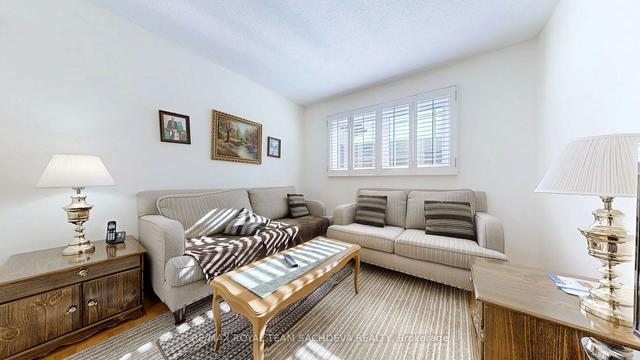 136 Fawcett Tr, House detached with 3 bedrooms, 2 bathrooms and 5 parking in Toronto ON | Image 39