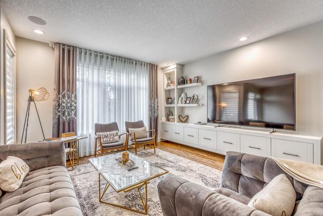424 29 Avenue Ne, Home with 3 bedrooms, 3 bathrooms and 4 parking in Calgary AB | Image 5