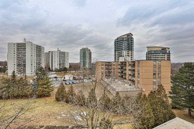 608 - 30 Allanhurst Dr, Condo with 2 bedrooms, 1 bathrooms and 1 parking in Toronto ON | Image 10