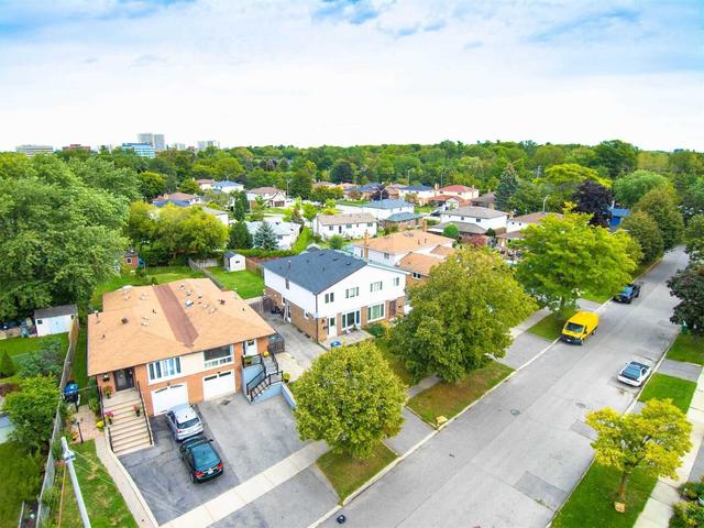 2351 Gareth Rd, House semidetached with 3 bedrooms, 2 bathrooms and 4 parking in Mississauga ON | Image 32