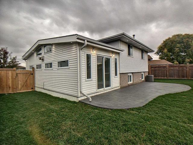 128 Branlyn Cres, House detached with 2 bedrooms, 2 bathrooms and 2 parking in Brantford ON | Image 24