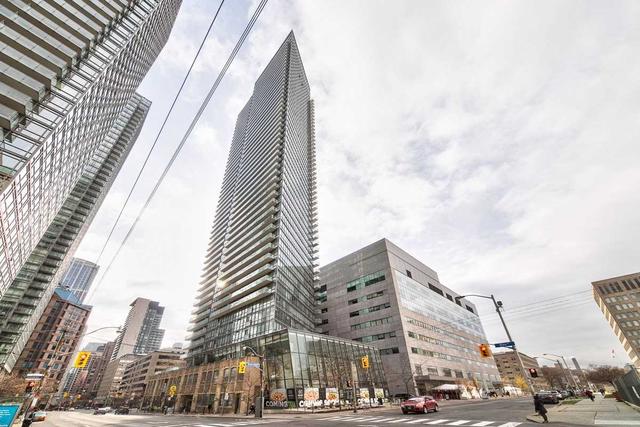 2801 - 832 Bay St, Condo with 1 bedrooms, 1 bathrooms and 0 parking in Toronto ON | Image 12
