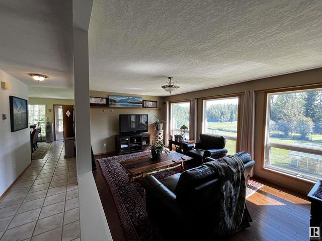 19029 Township Road 530a, House detached with 5 bedrooms, 3 bathrooms and null parking in Yellowhead County AB | Image 4