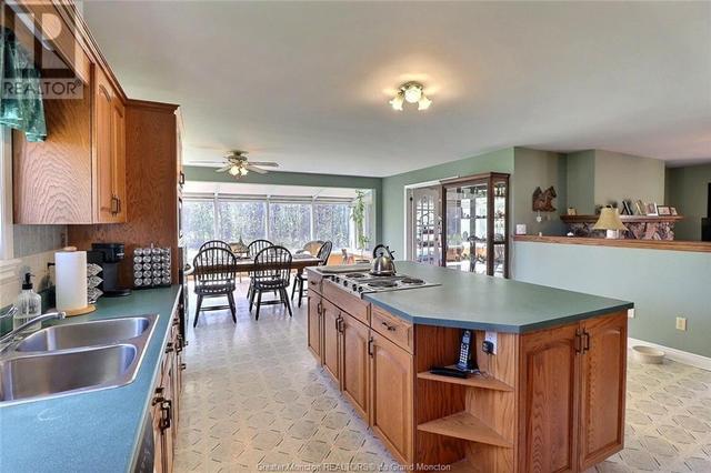 2891 Route 134, House detached with 5 bedrooms, 4 bathrooms and null parking in Shediac P NB | Image 9