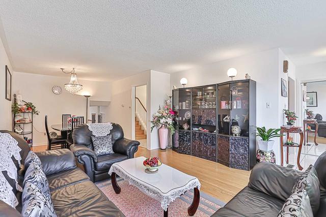 4 Knockbolt Cres, House detached with 4 bedrooms, 4 bathrooms and 5 parking in Toronto ON | Image 40
