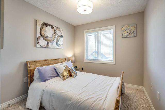 9 Bloom Cres, House attached with 2 bedrooms, 2 bathrooms and 2 parking in Hamilton ON | Image 15