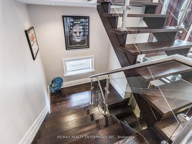 2411 Thorn Lodge Dr, House detached with 4 bedrooms, 5 bathrooms and 13 parking in Mississauga ON | Image 25
