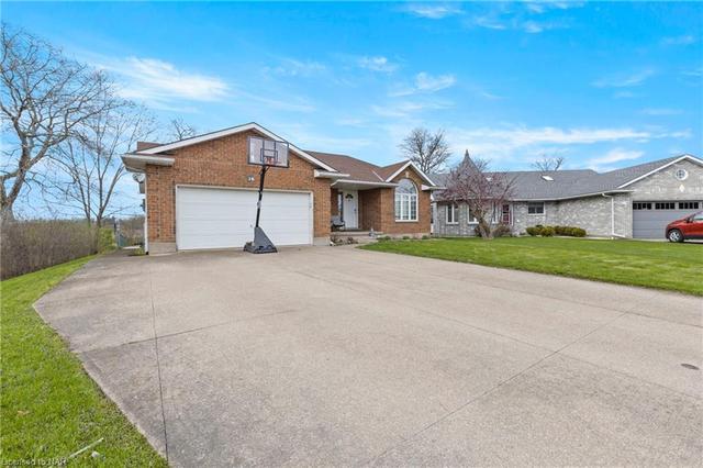 26 Miranda Court, House detached with 5 bedrooms, 2 bathrooms and 6 parking in Welland ON | Image 23