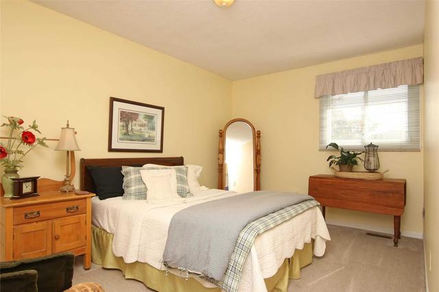 42 Chipstead Ave, Townhouse with 3 bedrooms, 3 bathrooms and 1 parking in Brampton ON | Image 14
