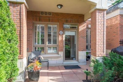 th 8 - 21 Burkebrook Pl, Townhouse with 3 bedrooms, 3 bathrooms and 2 parking in Toronto ON | Image 2