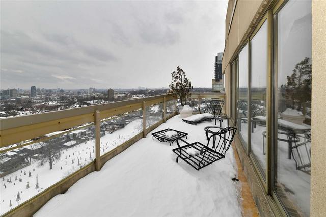 1908 - 61 St Clair Ave W, Condo with 3 bedrooms, 3 bathrooms and 3 parking in Toronto ON | Image 20
